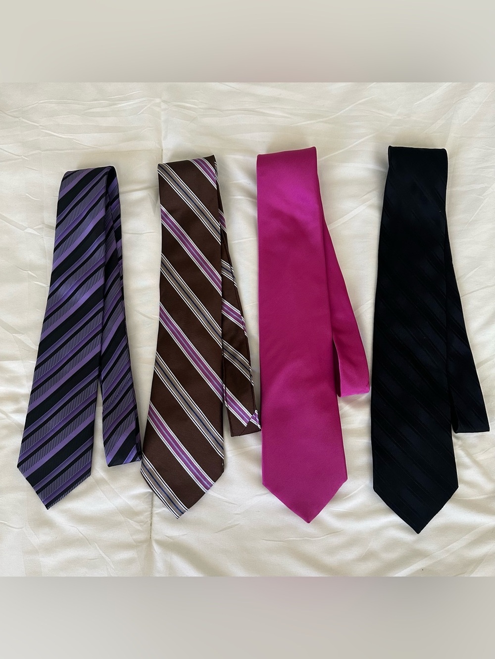 Lot of 4 men’s neckties